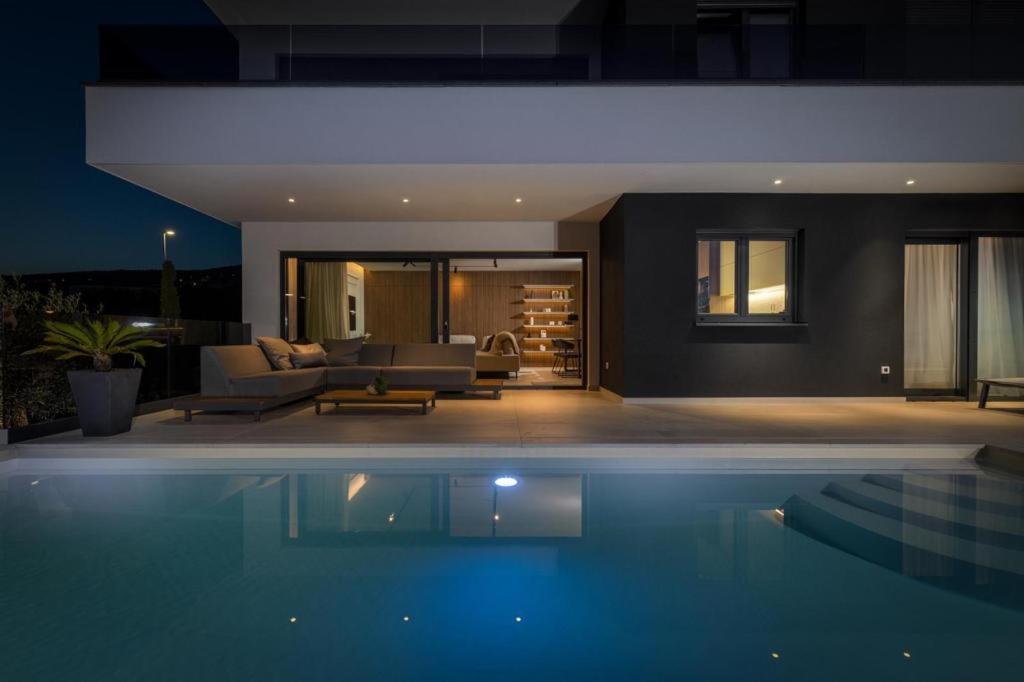 Villa Ameli Apartment With Swimming Pool Rijeka Ngoại thất bức ảnh