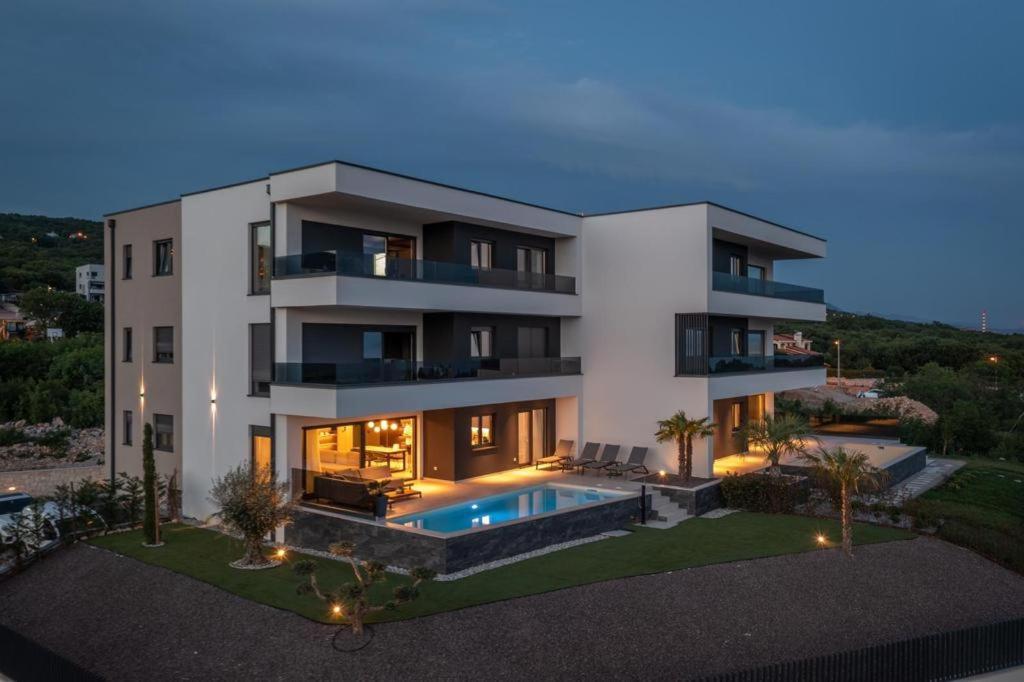 Villa Ameli Apartment With Swimming Pool Rijeka Ngoại thất bức ảnh